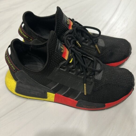 Adidas Kid NMD_R1 V2 Munich-United By Sneakers Shoes Size 6.5 - Picture 6 of 9